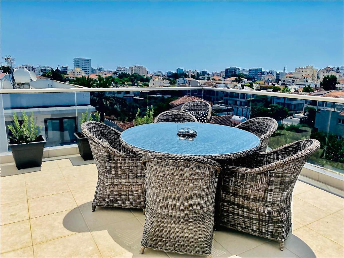 شقة The Penthouse 401 لارنكا المظهر الخارجي الصورة